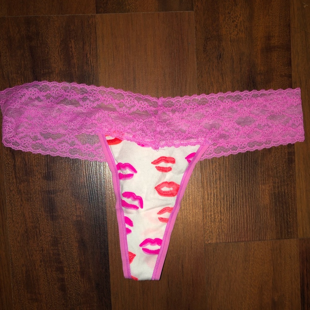 Victoria’s Secret cotton thong